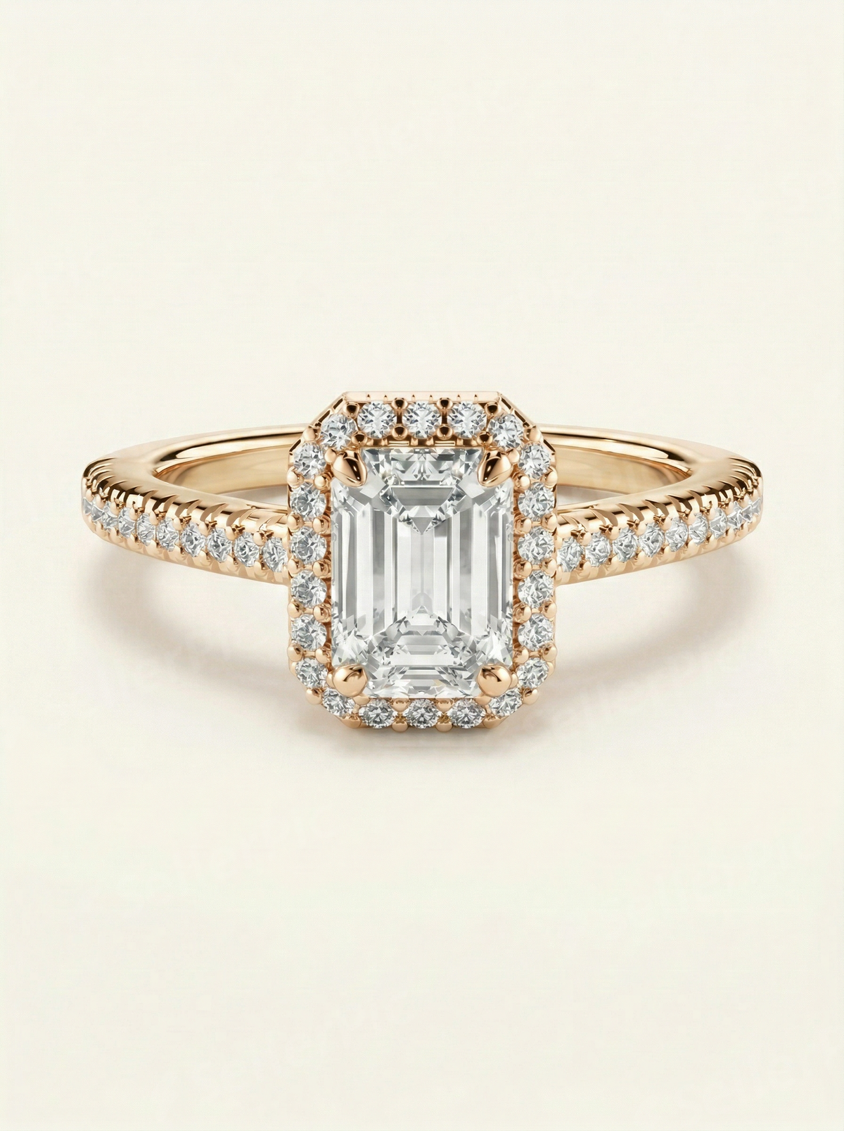 Laboratorinio deimanto halo žiedas su emerald cut akmeniu