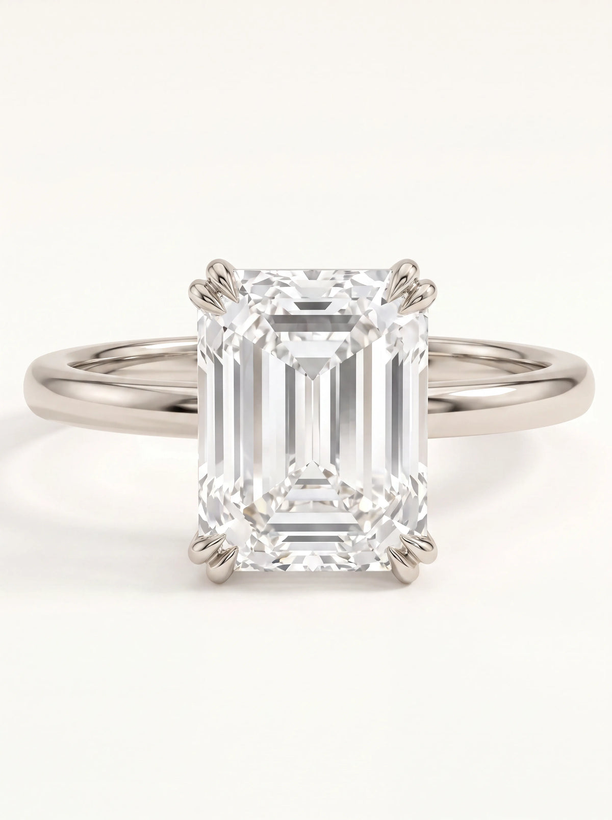 Ring with 2.00 ct Emerald diamond