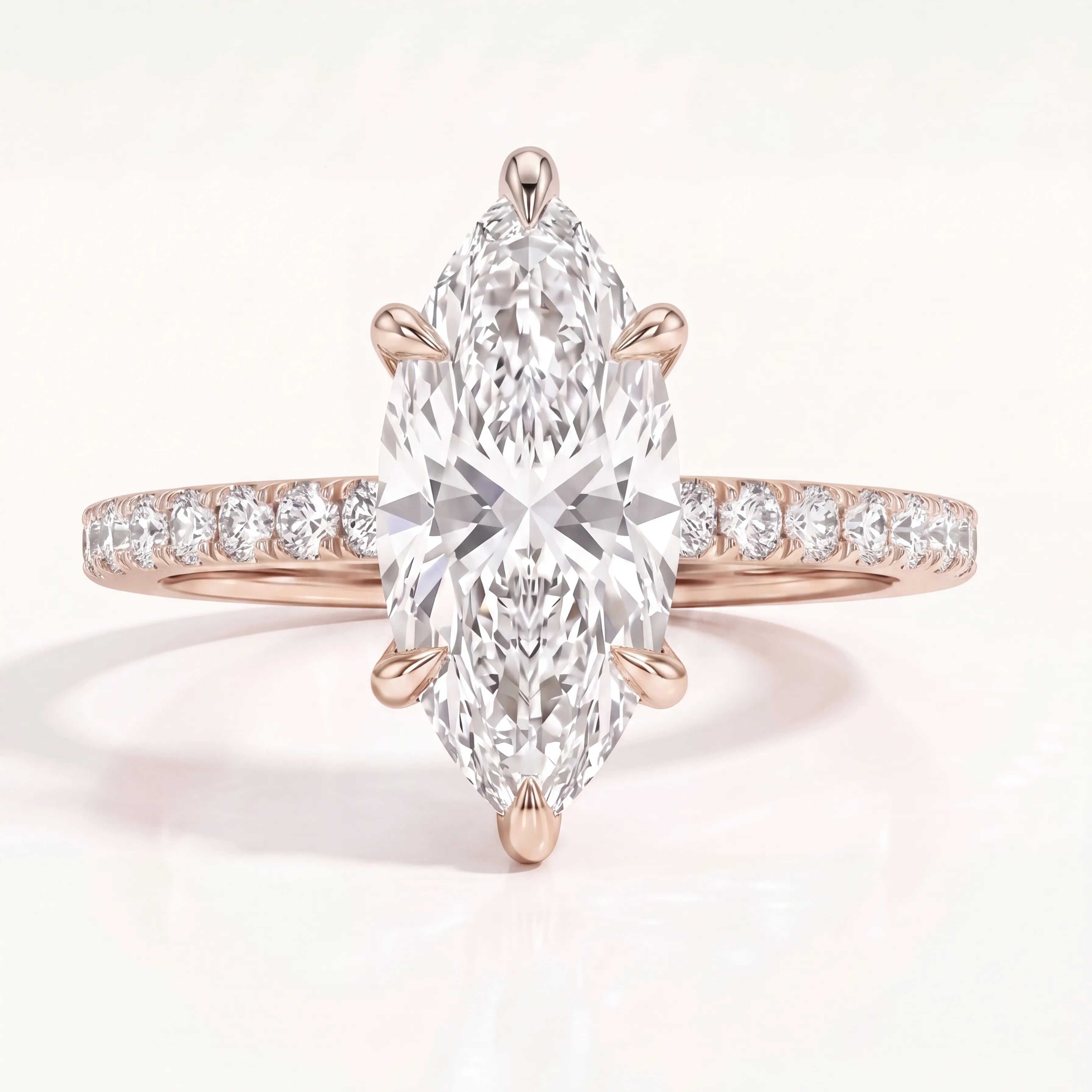 Pavé žiedas su 2,00 ct Marquise deimantu