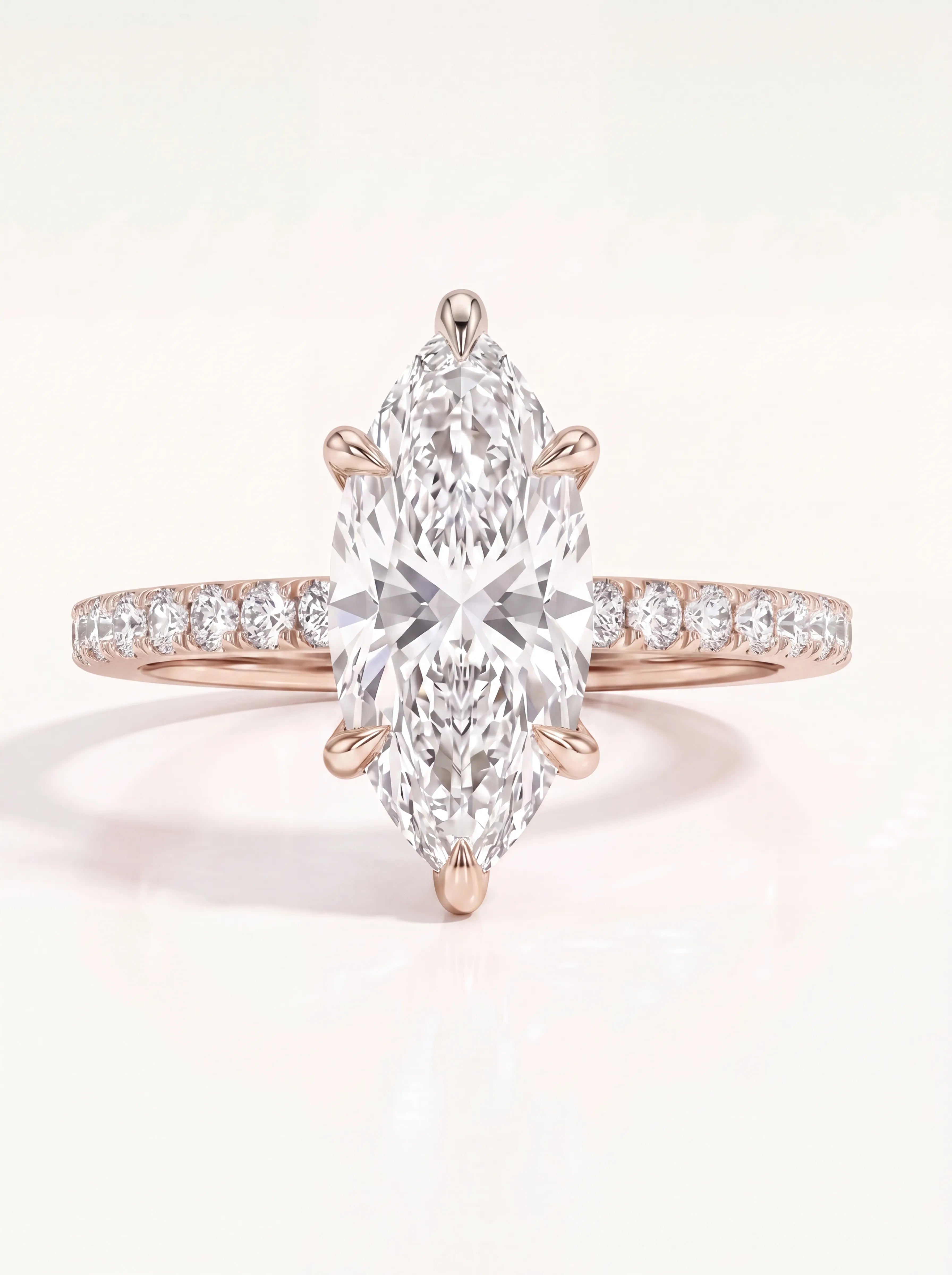 Pavé žiedas su 2,00 ct Marquise deimantu